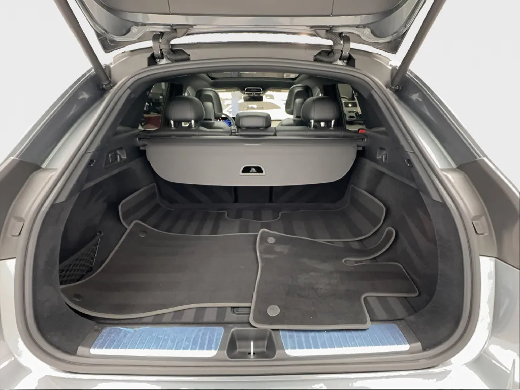 Mercedes-Benz EQE photo 18