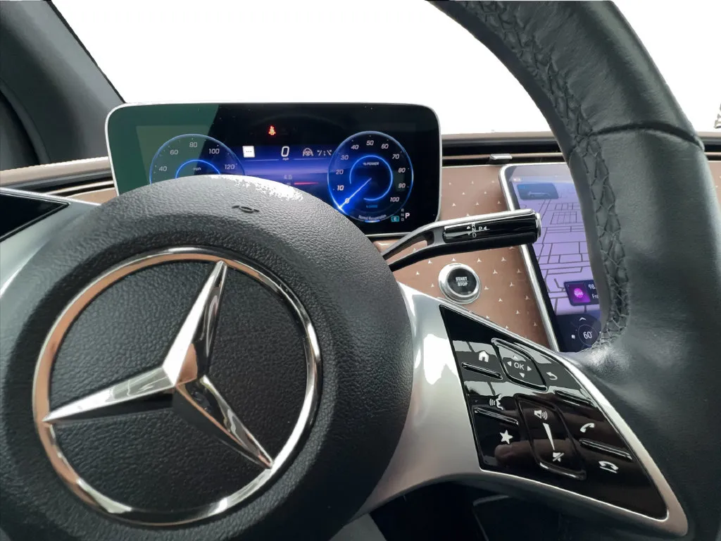 Mercedes-Benz EQE photo 42