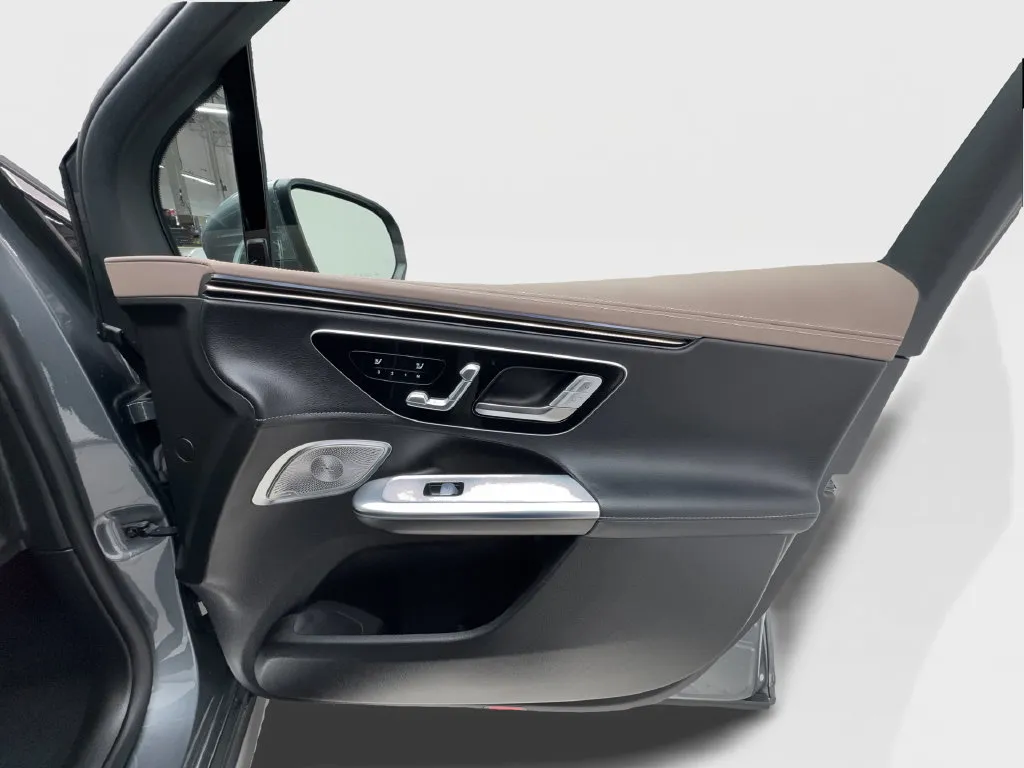 Mercedes-Benz EQE photo 34