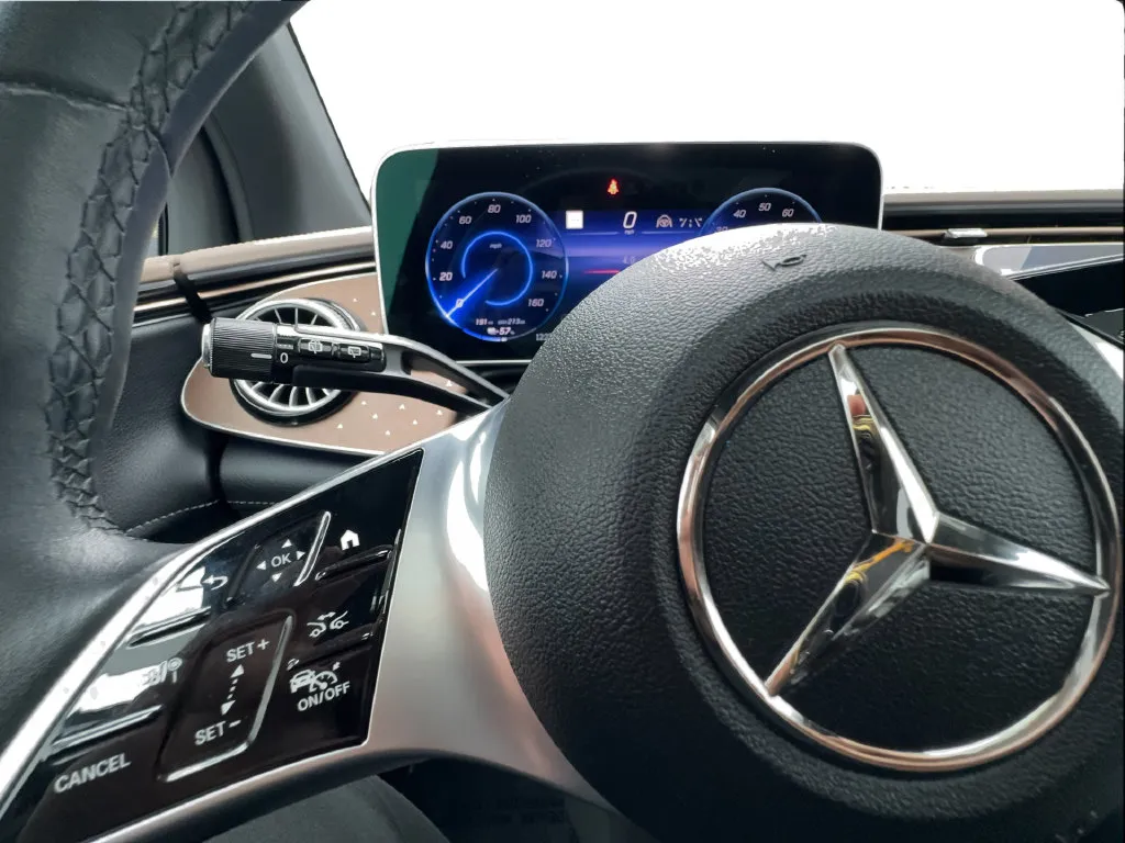 Mercedes-Benz EQE photo 43