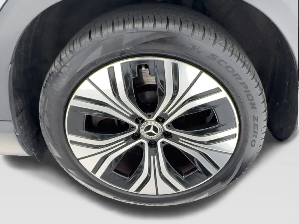 Mercedes-Benz EQE photo 12
