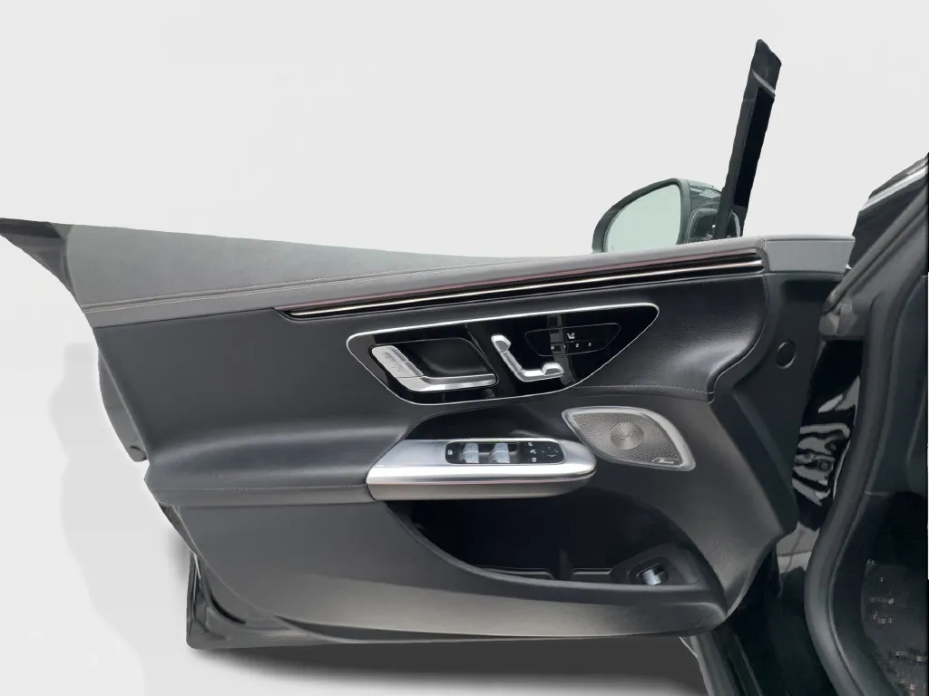 Mercedes-Benz EQE photo 23
