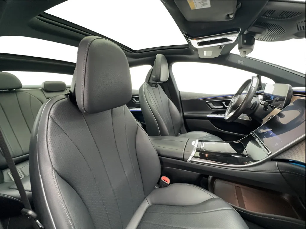 Mercedes-Benz EQE photo 33