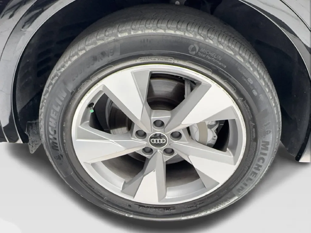 Audi Q5 photo 15