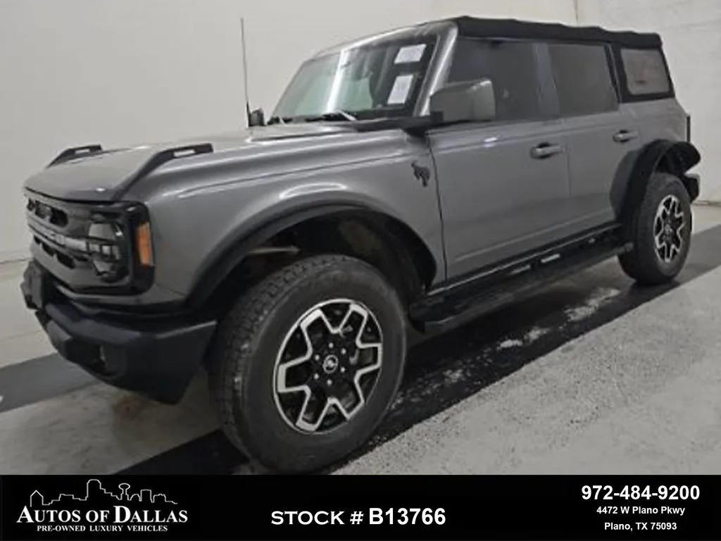 Gray 2022 Ford Bronco Outer Banks for sale in Plano, TX