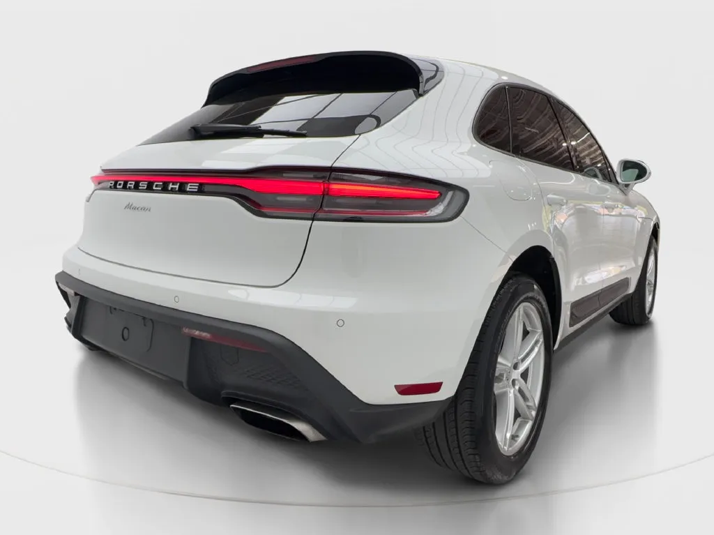 Porsche Macan photo 8