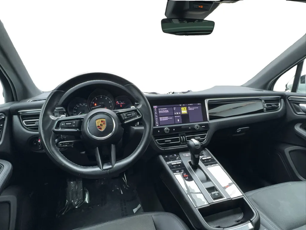 Porsche Macan photo 36