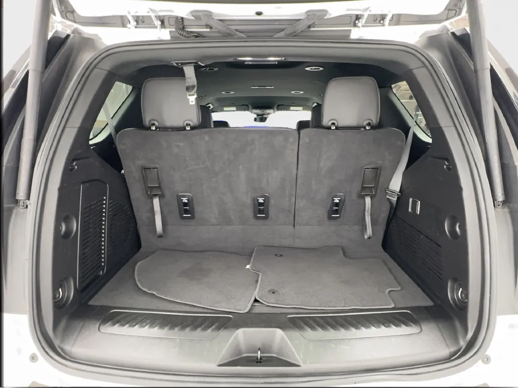 Chevrolet Tahoe photo 18