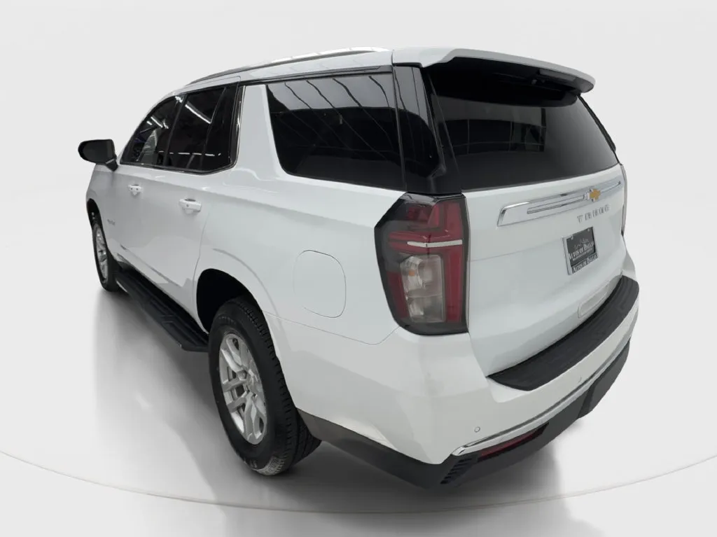 Chevrolet Tahoe photo 11