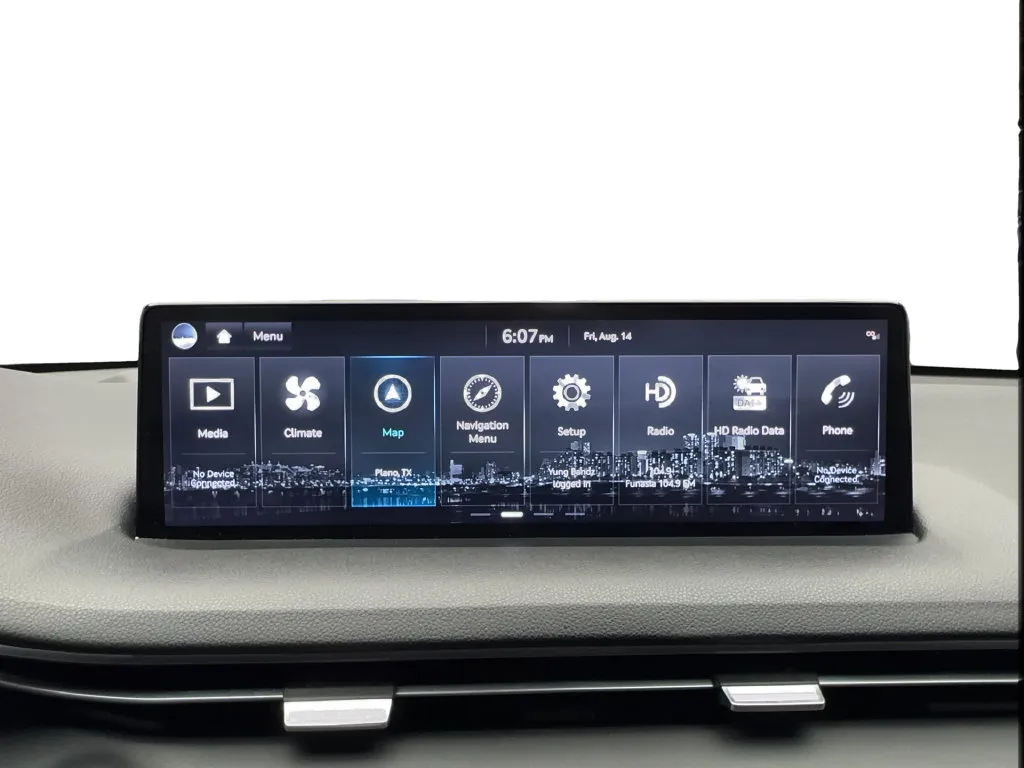 Genesis GV70 photo 57