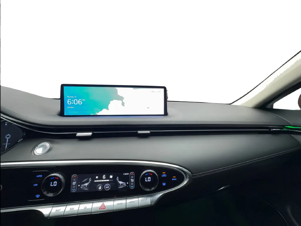 Genesis GV70 photo 49