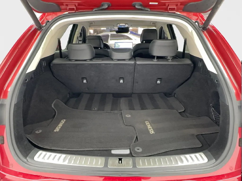 Genesis GV70 photo 19