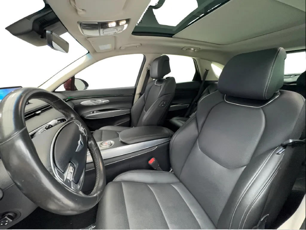 Genesis GV70 photo 21