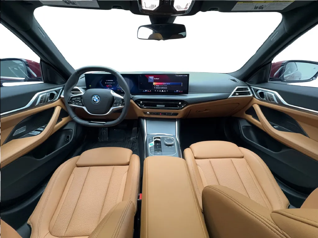 BMW i4 photo 42