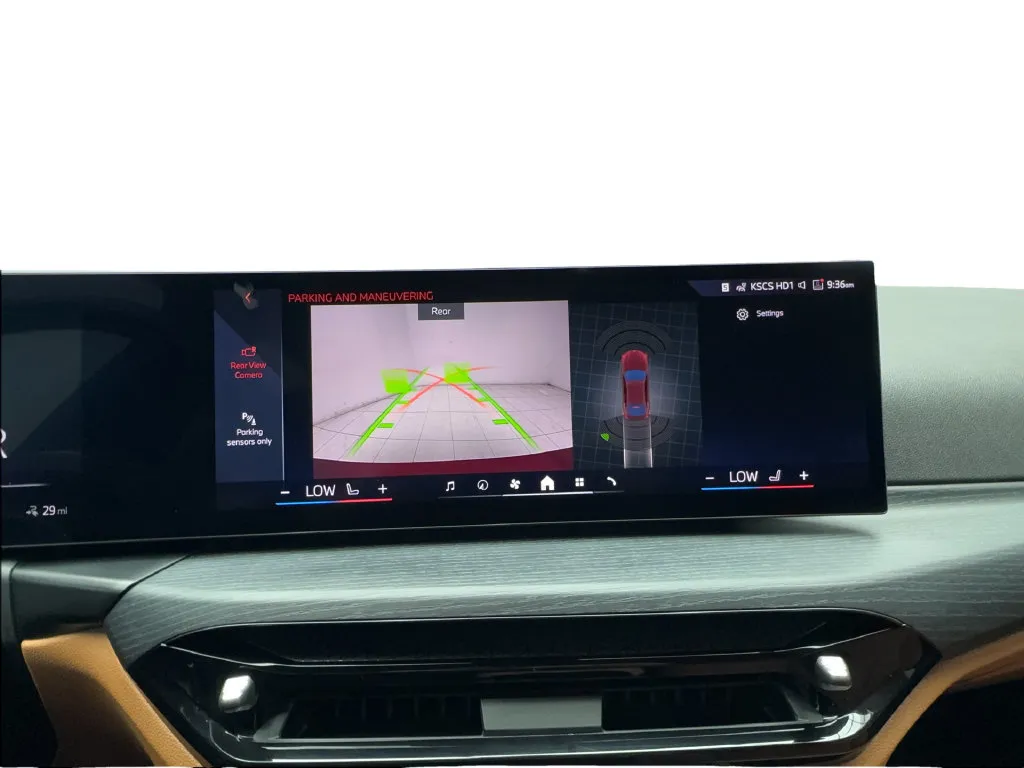 BMW i4 photo 56