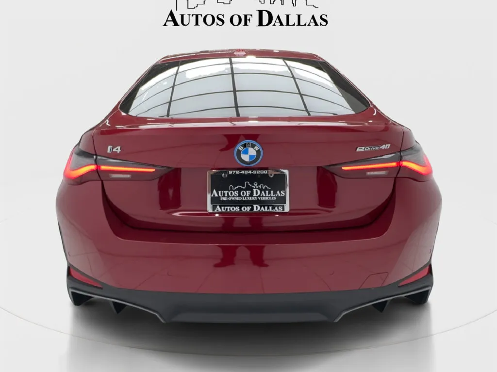 BMW i4 photo 10