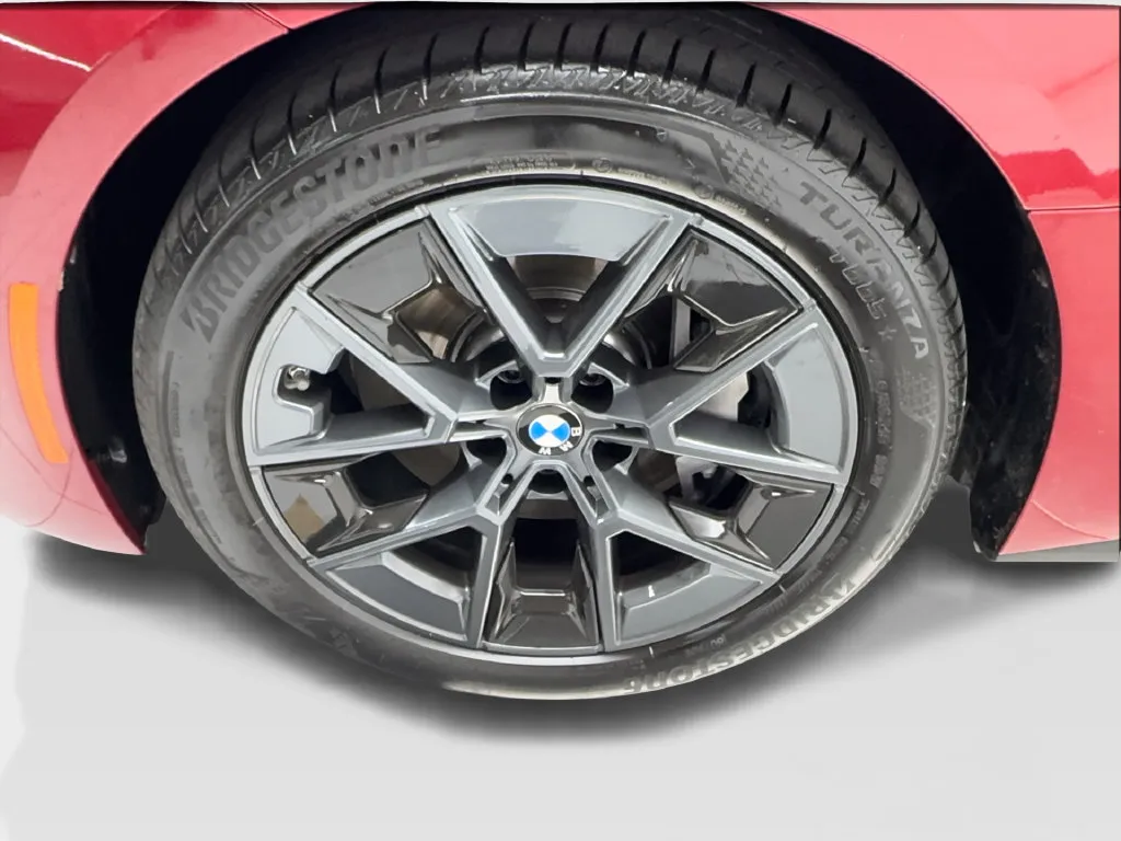 BMW i4 photo 15