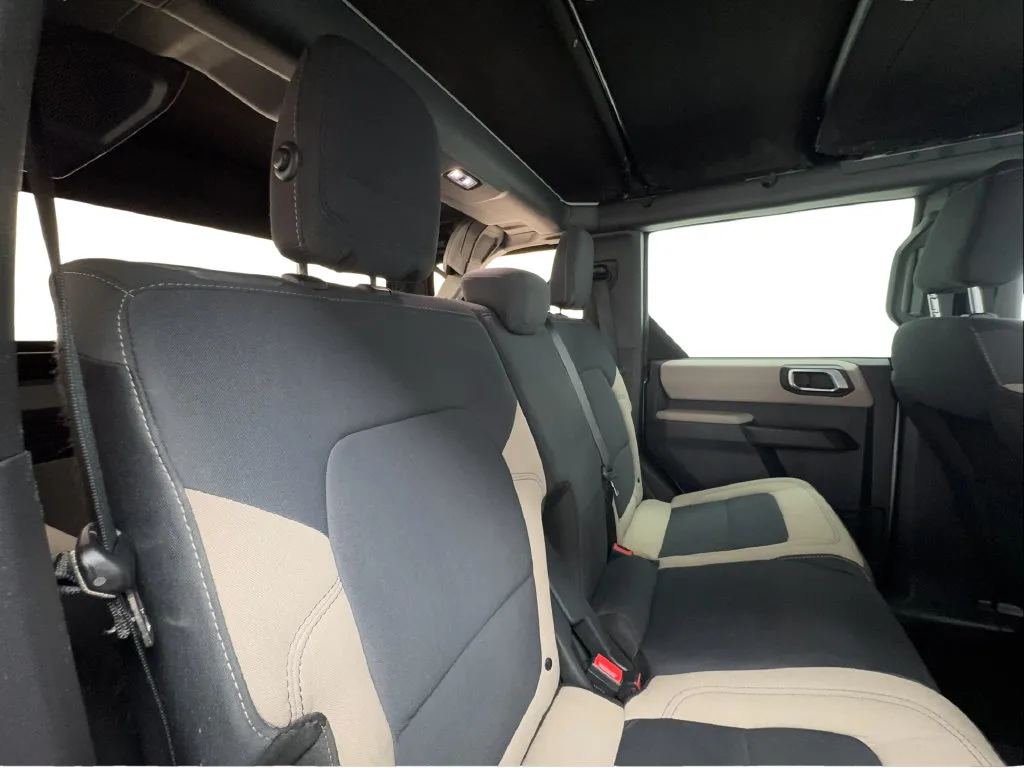 Ford Bronco photo 29