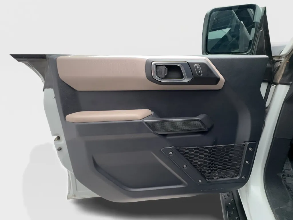 Ford Bronco photo 23