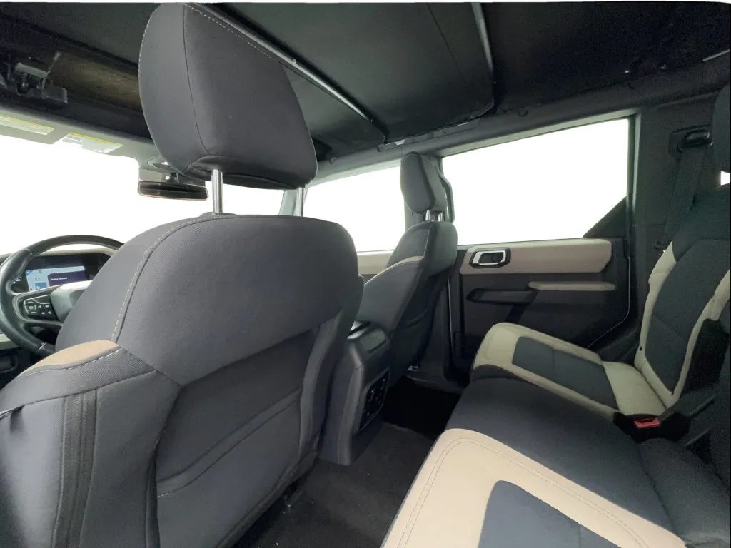 Ford Bronco photo 25