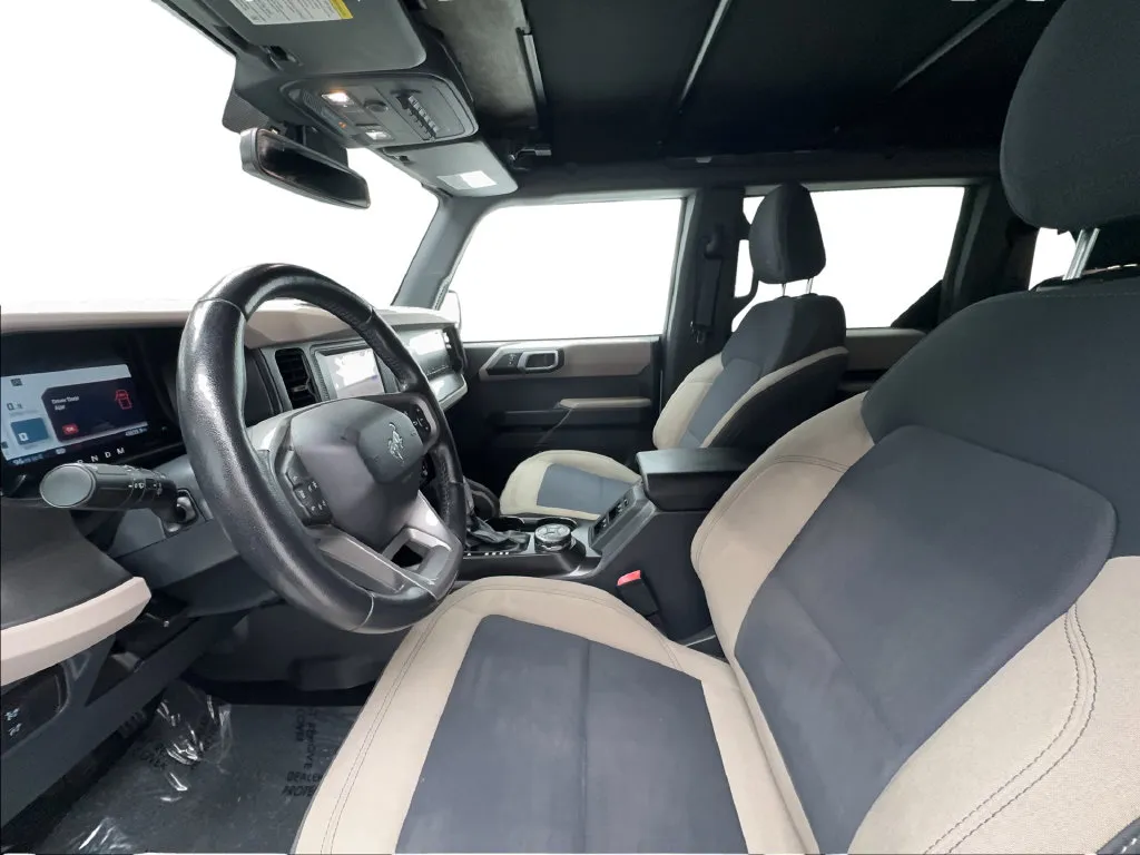 Ford Bronco photo 21