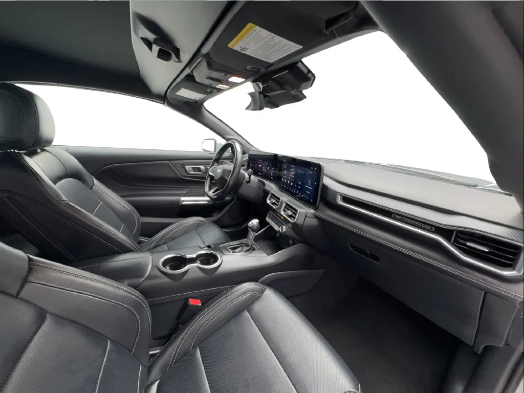 Ford Mustang photo 27