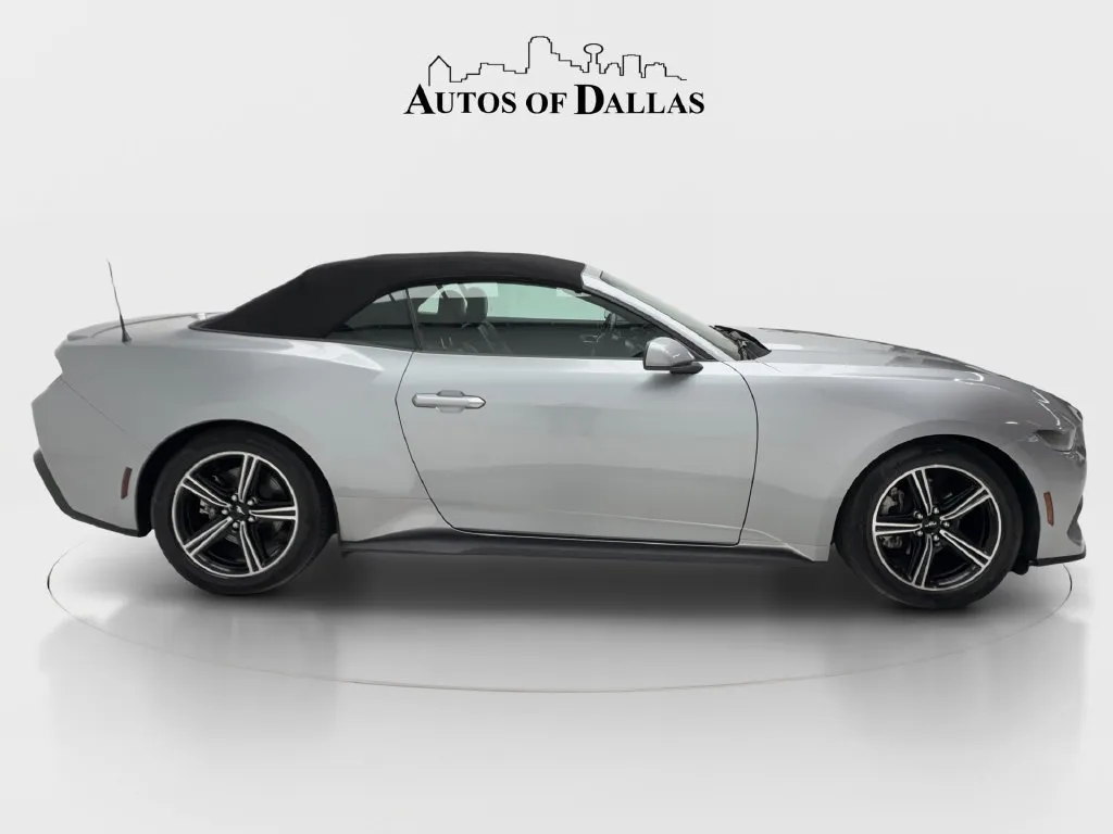 Ford Mustang photo 7