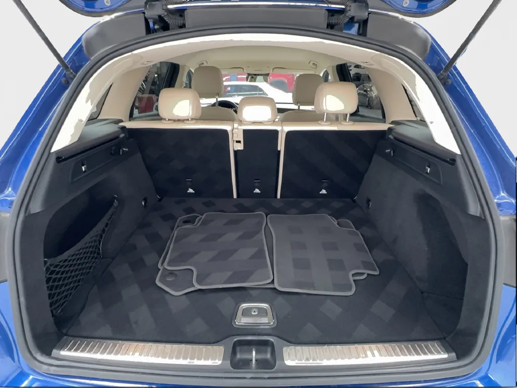 Mercedes-Benz GLC photo 18