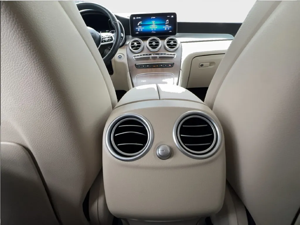 Mercedes-Benz GLC photo 39