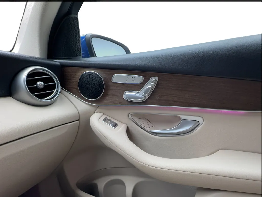 Mercedes-Benz GLC photo 46