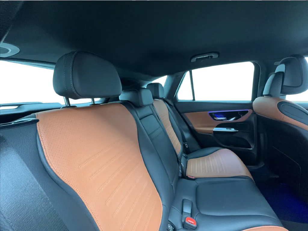 Mercedes-Benz GLC photo 29