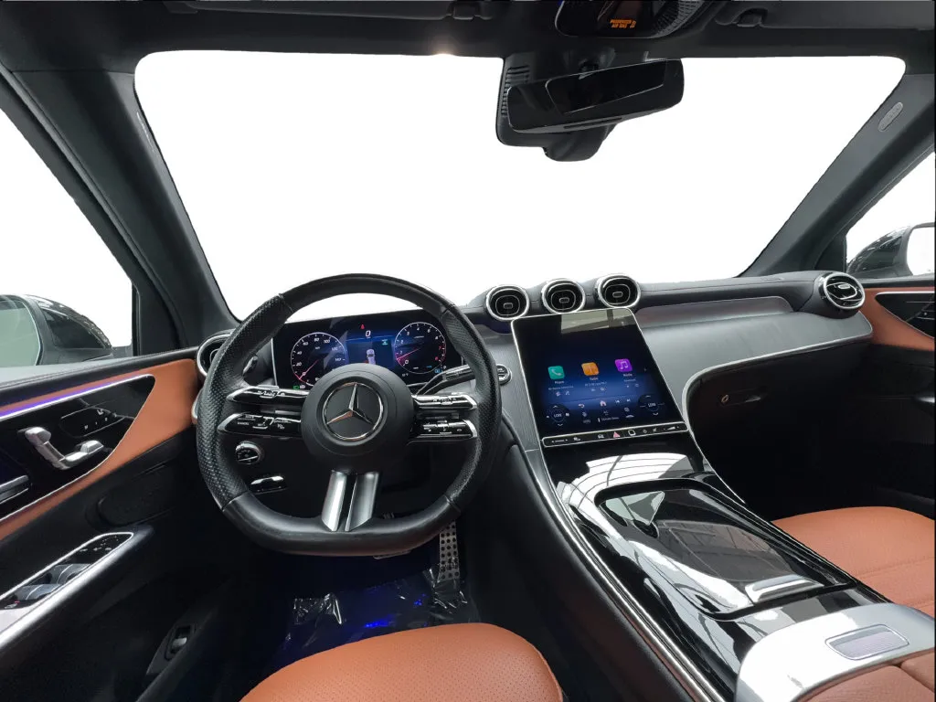 Mercedes-Benz GLC photo 35