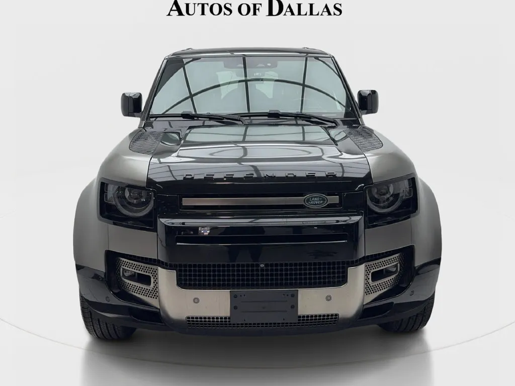 Land Rover Defender photo 4