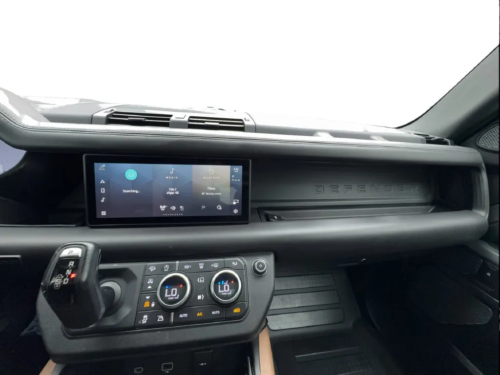 Land Rover Defender photo 48