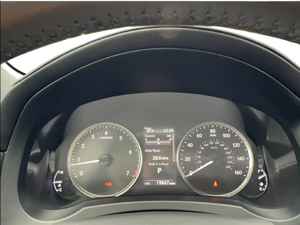 Lexus IS photo 45