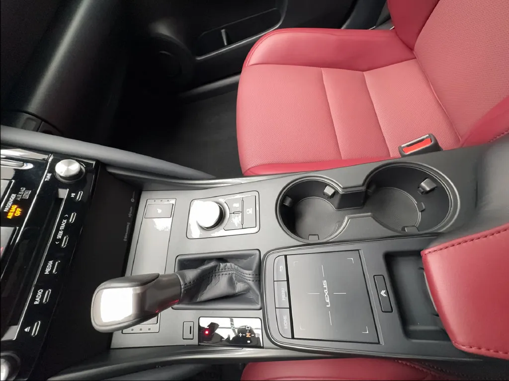 Lexus IS photo 53