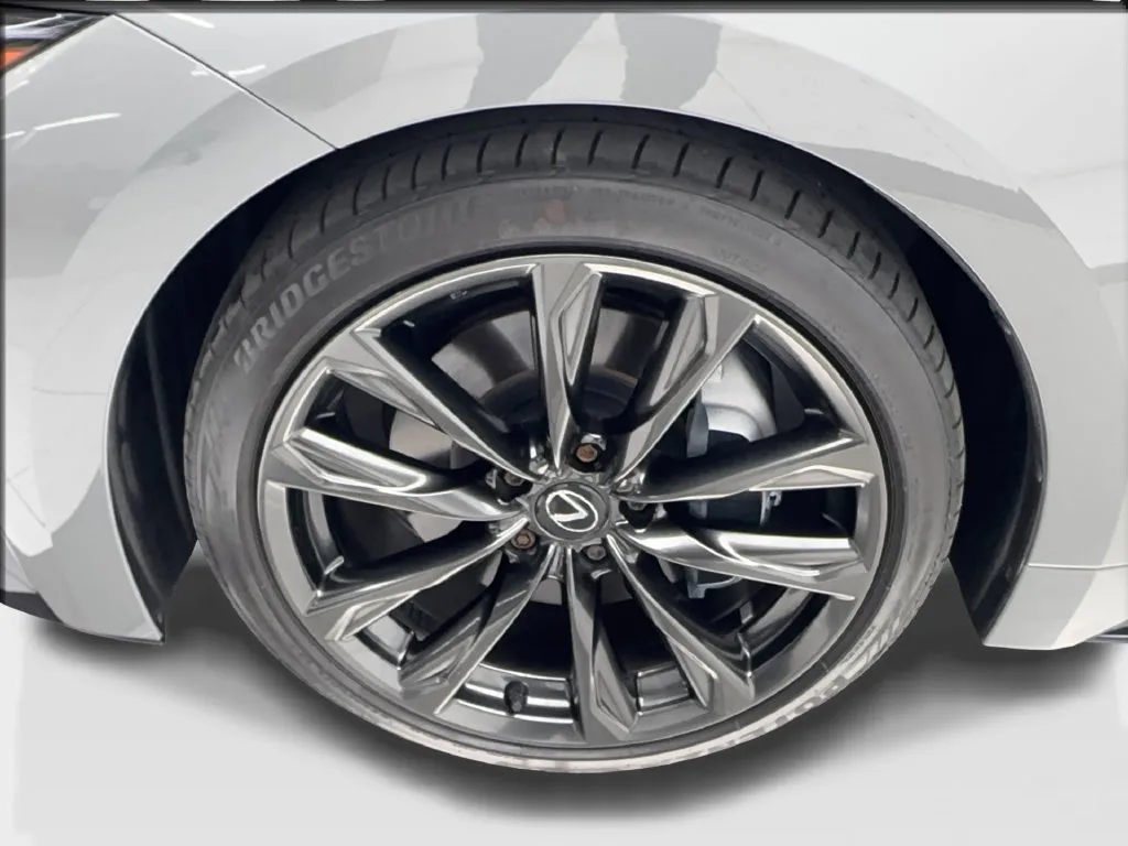 Lexus IS photo 15
