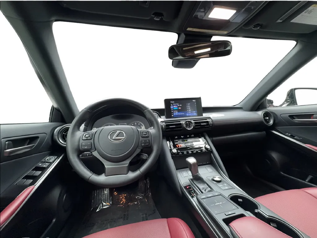 Lexus IS photo 39