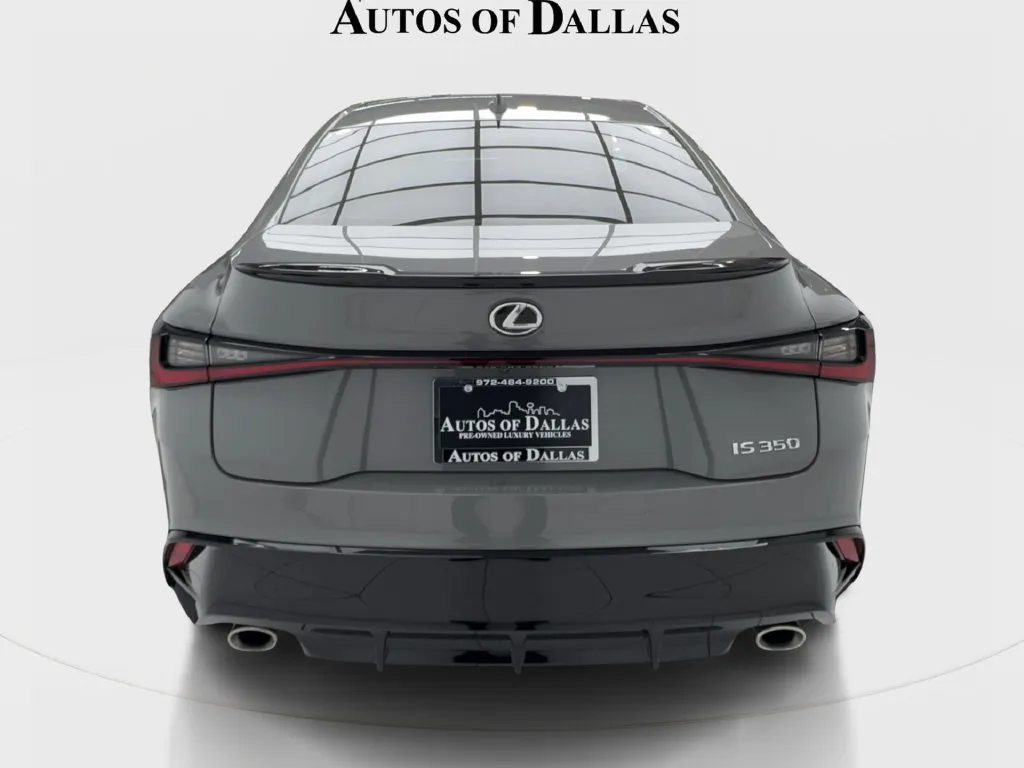 Lexus IS photo 10