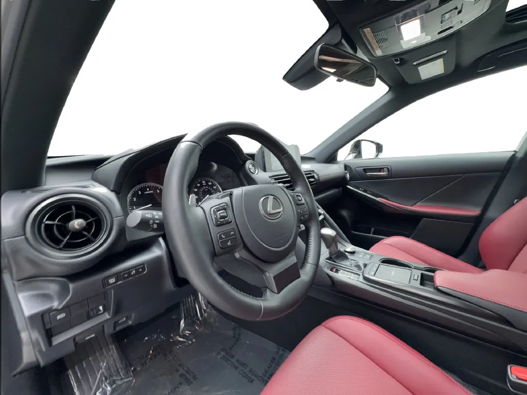 Lexus IS photo 23