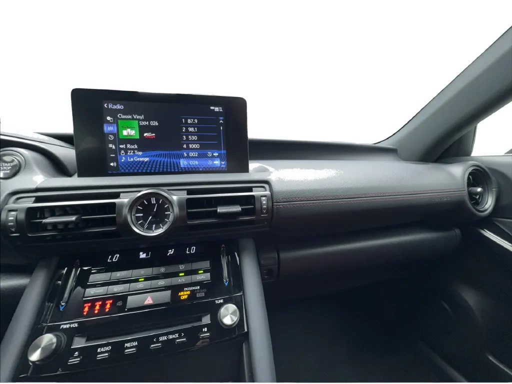 Lexus IS photo 49