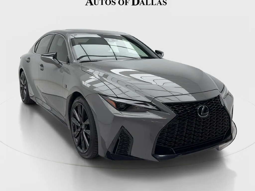 Lexus IS photo 3