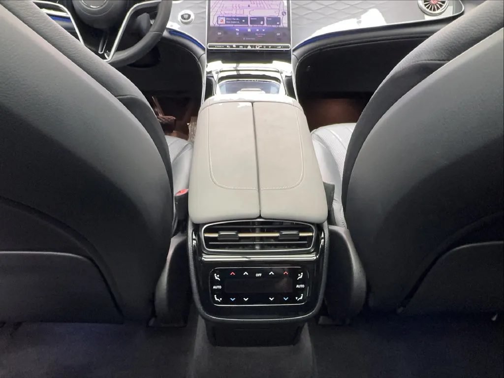 Mercedes-Benz EQS photo 41