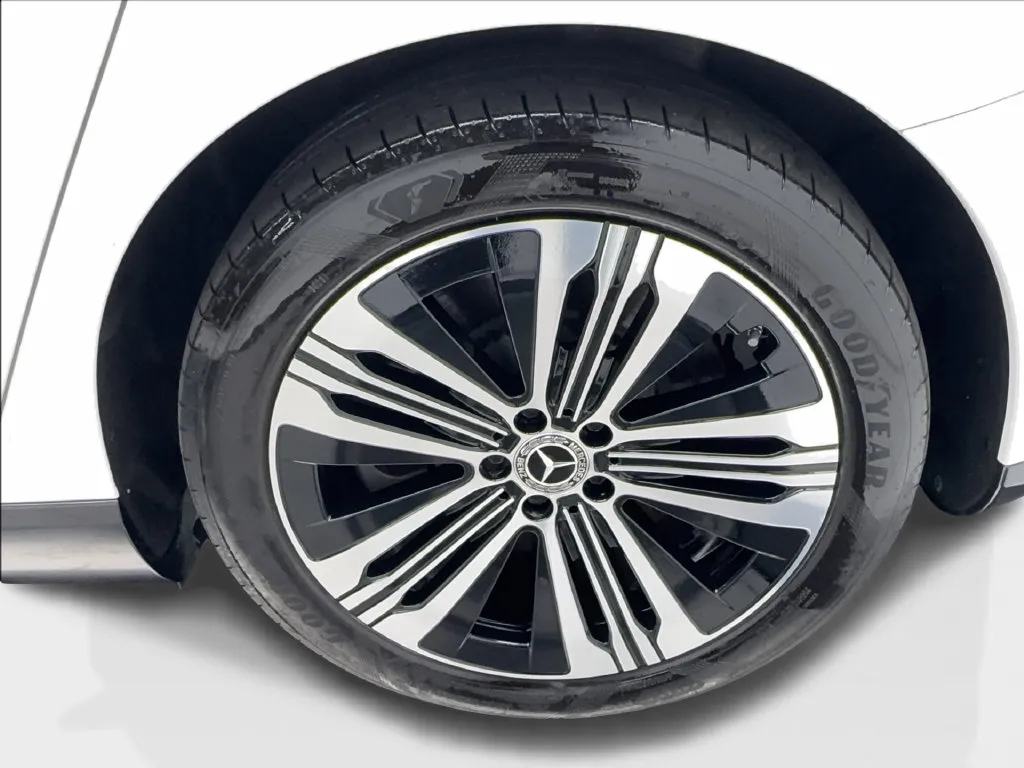 Mercedes-Benz EQS photo 14
