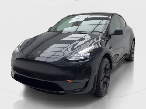 More photos of 2025 Tesla Model Y Long Range at Autos of Dallas - Plano, TX