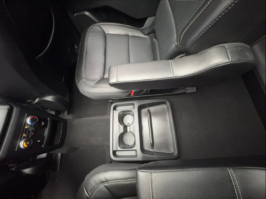 Ford Explorer photo 44