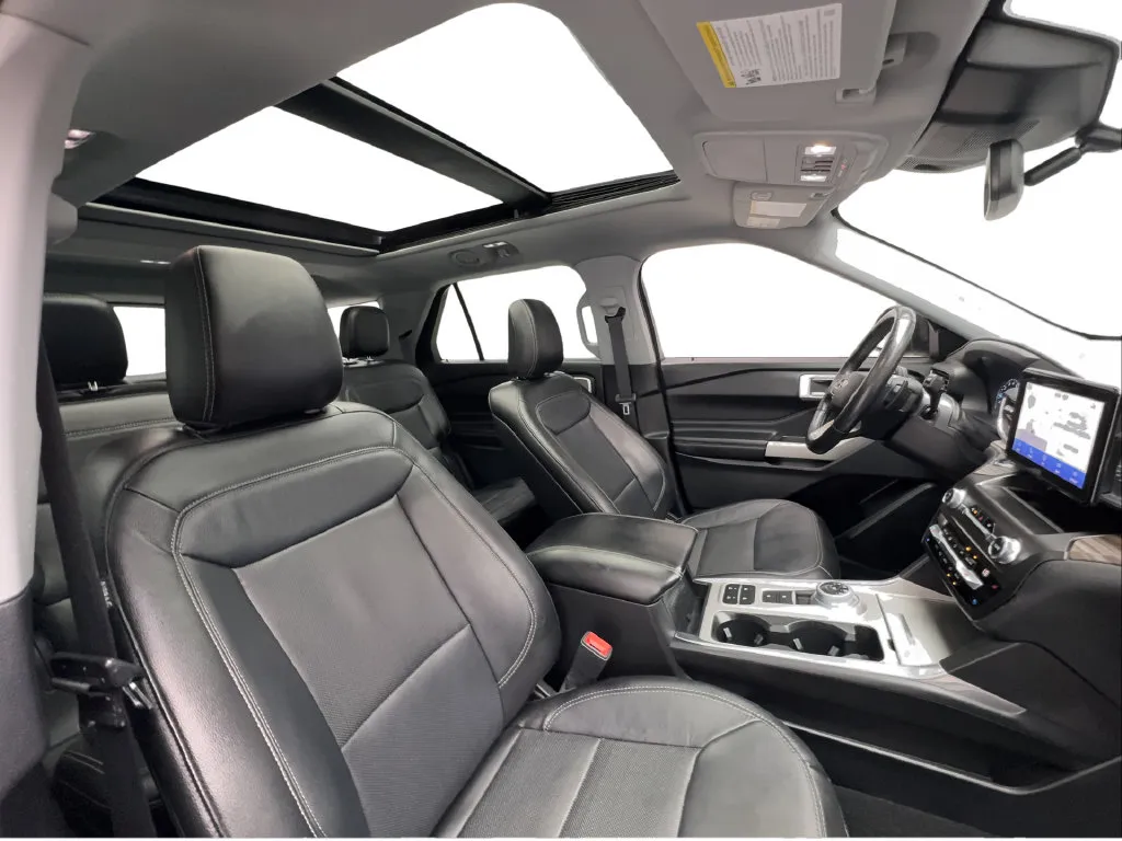 Ford Explorer photo 35