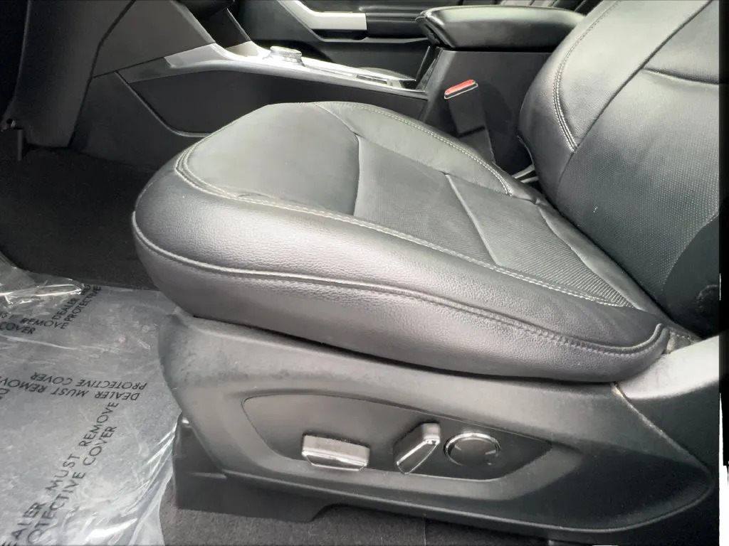 Ford Explorer photo 23