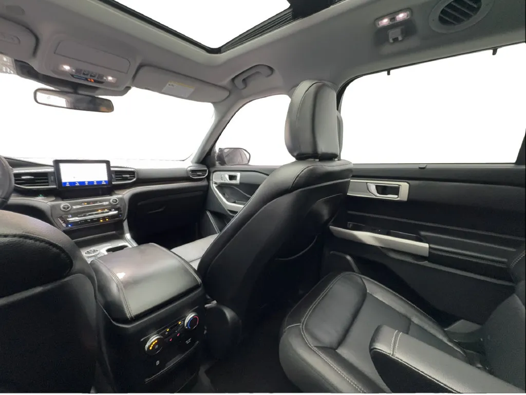 Ford Explorer photo 46