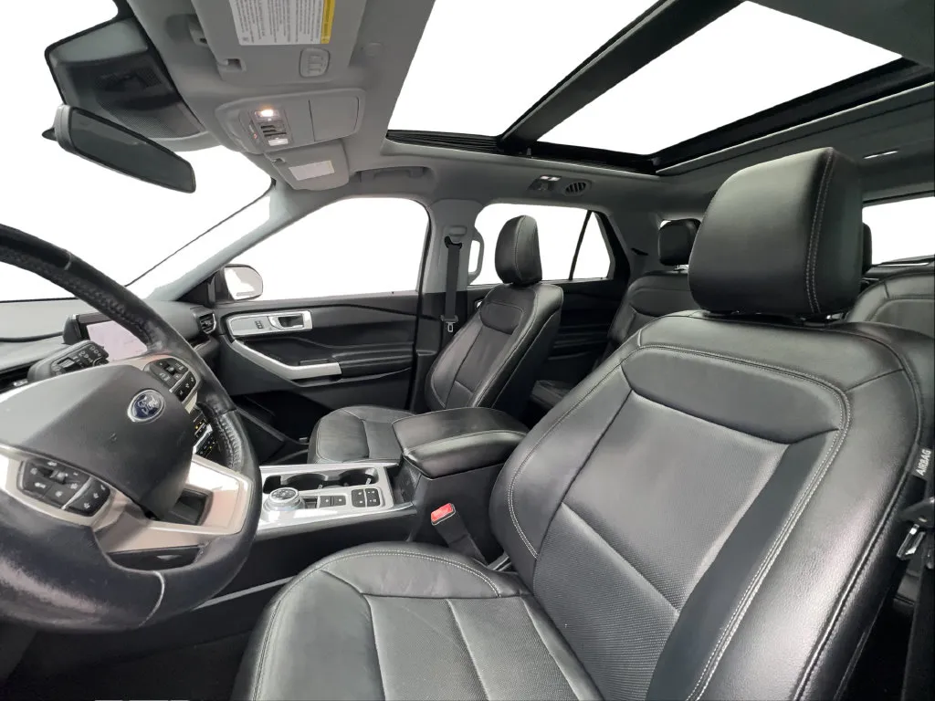 Ford Explorer photo 20